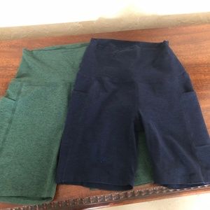 BEYOND YOGA SPACEDYE BIKER SHORTS XS LOT OF TWO